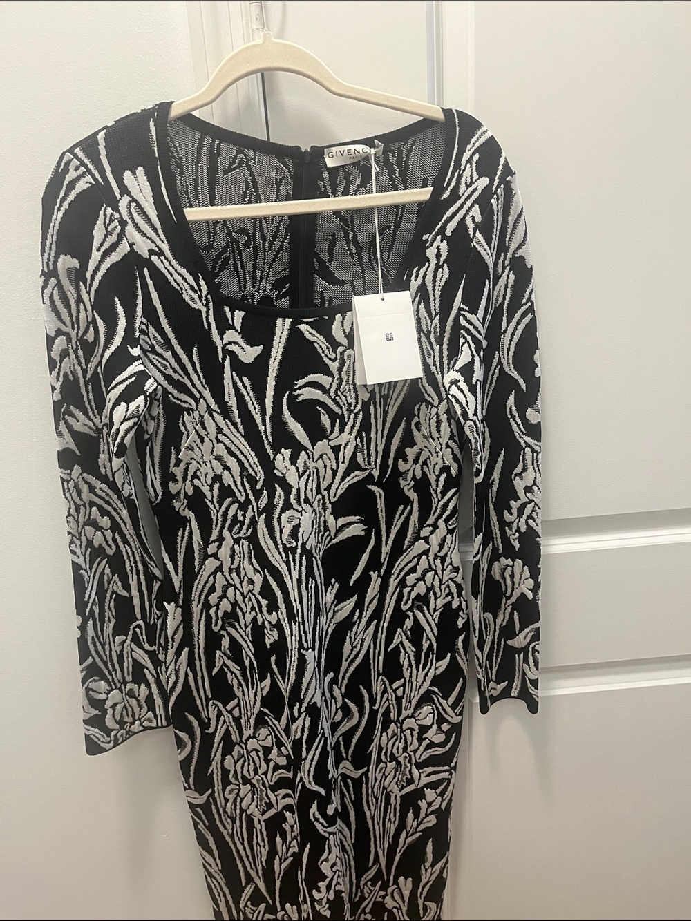 Givenchy Black and White Floral Long-Sleeve Sheath Dress - Picture 5 of 5